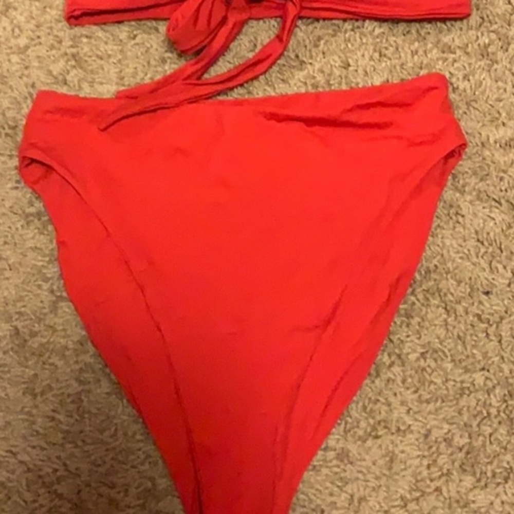 RESERVED— 437 Red Aubrey II Bottoms